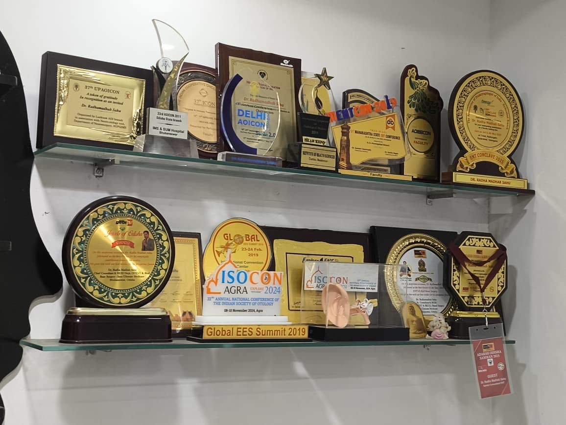 Dr. Radhamadhab Sahu Clinical Suite & Practice Credentials